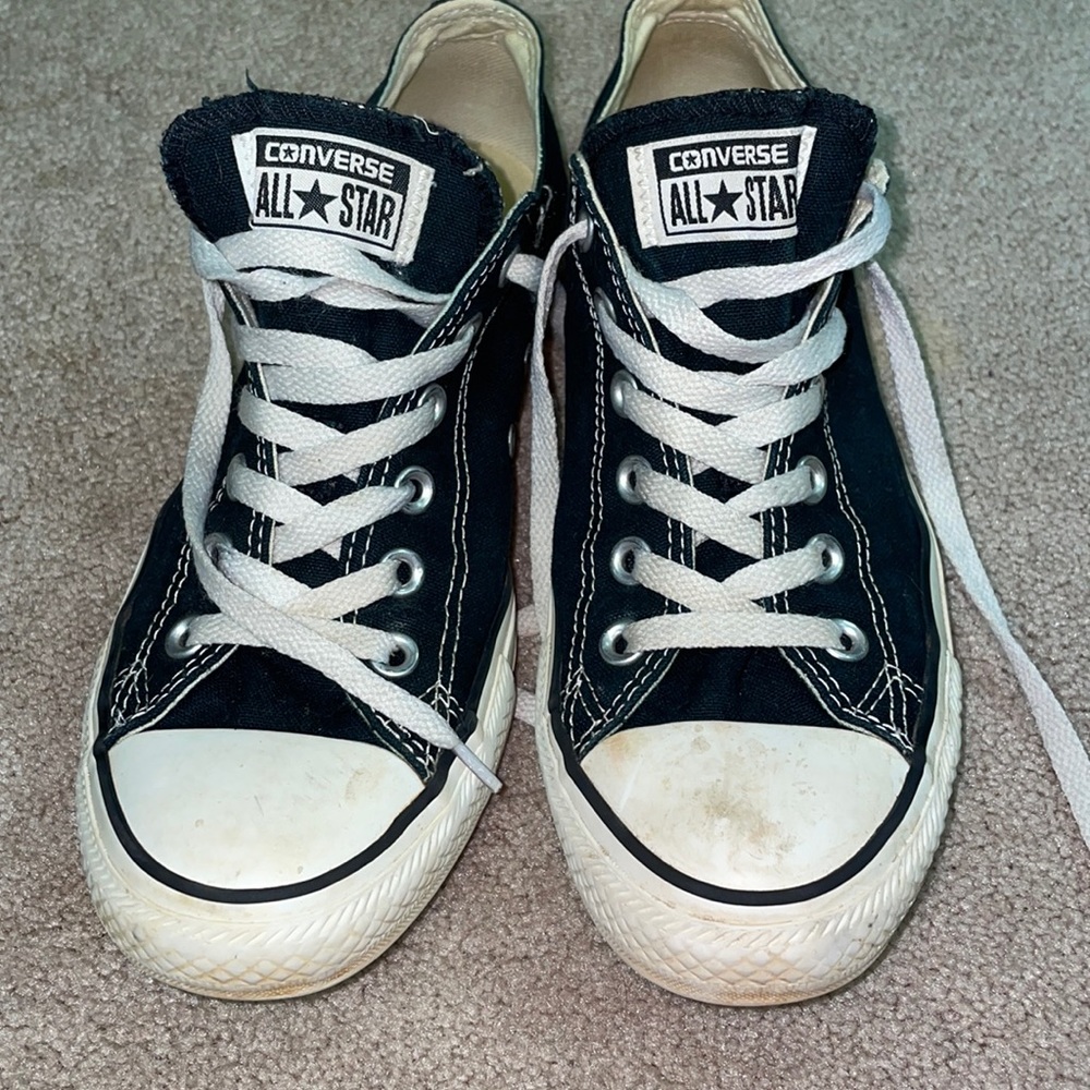 black low rise converse